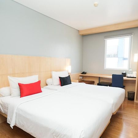 Ibis Jakarta Senen מראה חיצוני תמונה