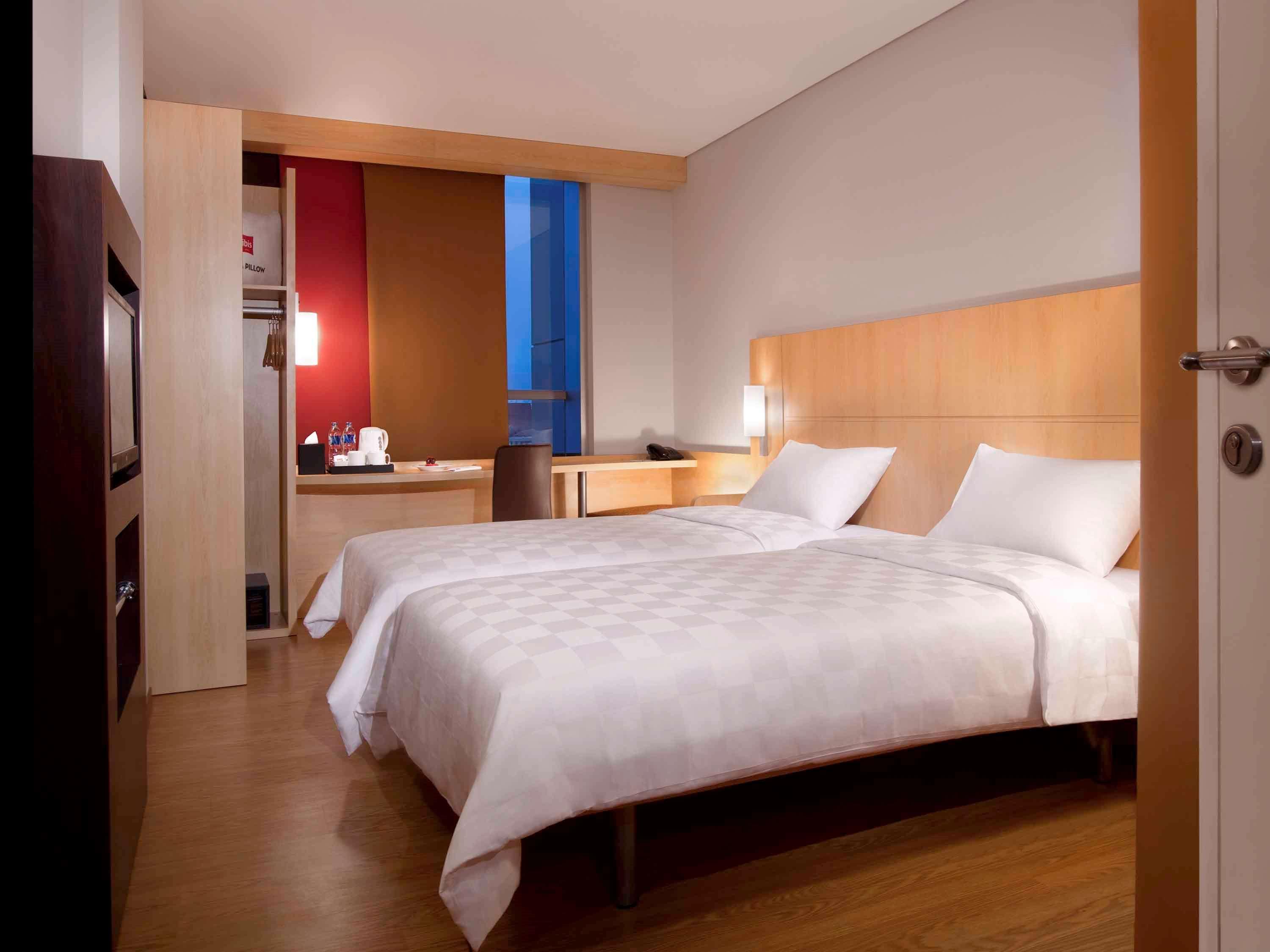 Ibis Jakarta Senen מראה חיצוני תמונה