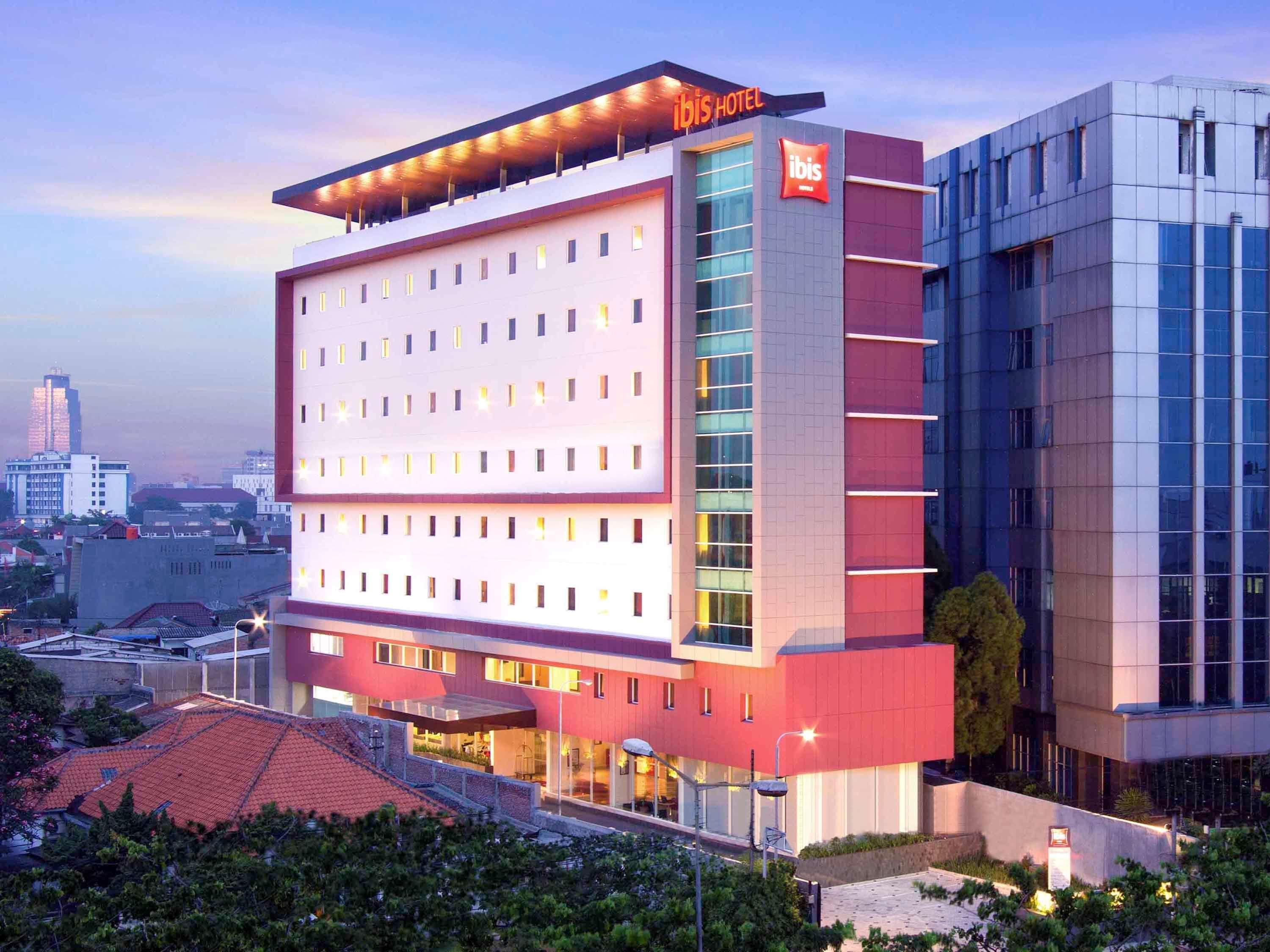 Ibis Jakarta Senen מראה חיצוני תמונה