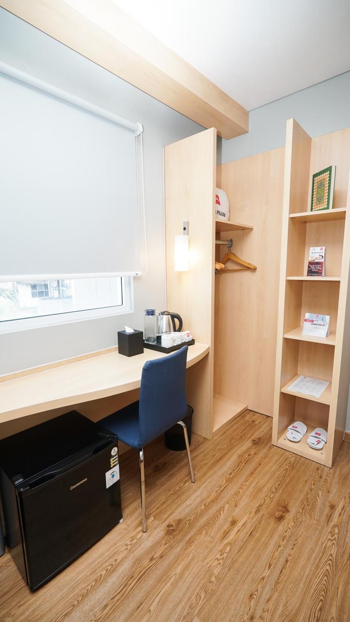 Ibis Jakarta Senen מראה חיצוני תמונה