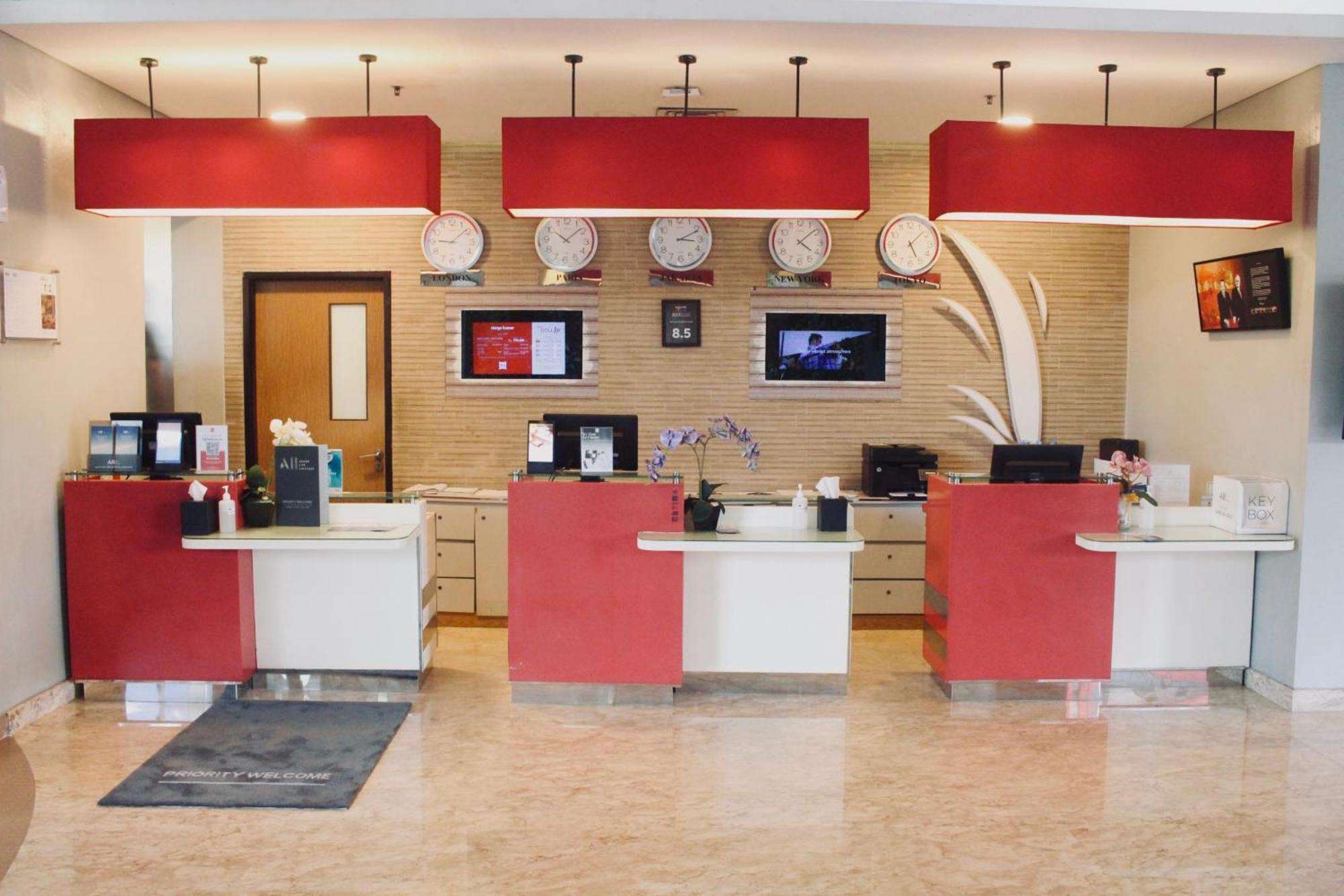 Ibis Jakarta Senen מראה חיצוני תמונה