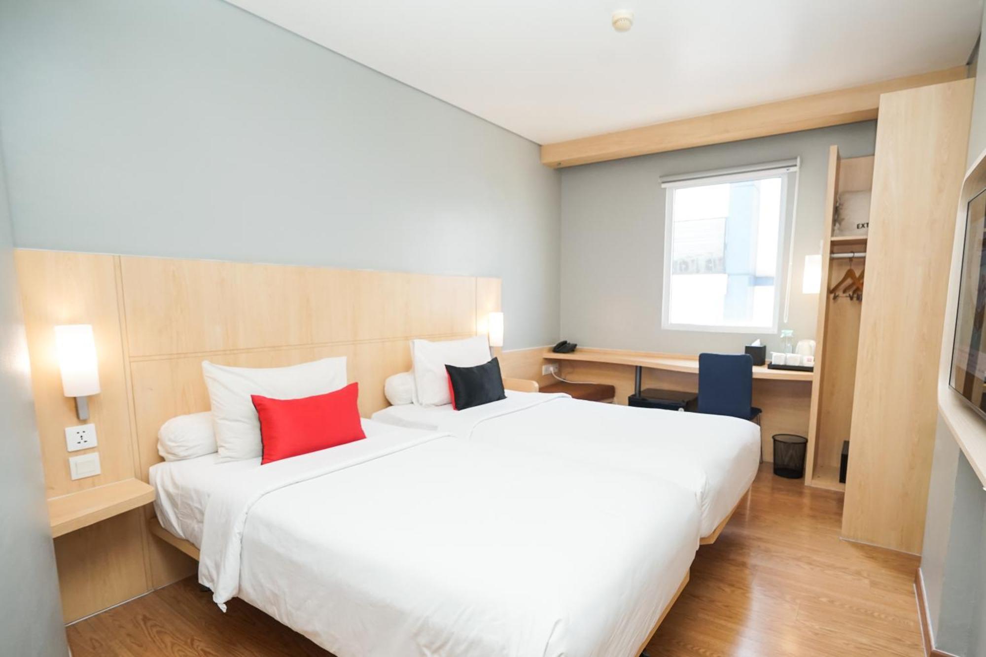 Ibis Jakarta Senen מראה חיצוני תמונה