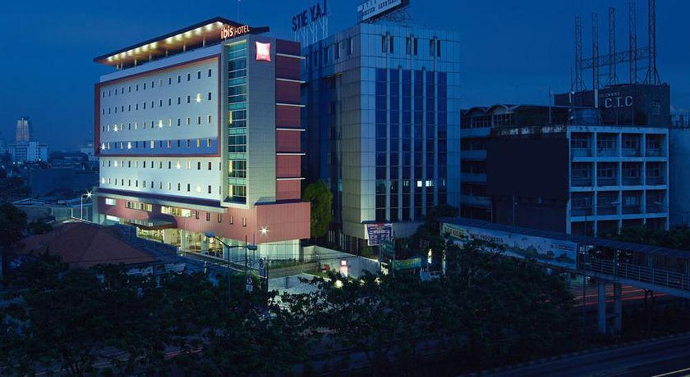 Ibis Jakarta Senen מראה חיצוני תמונה
