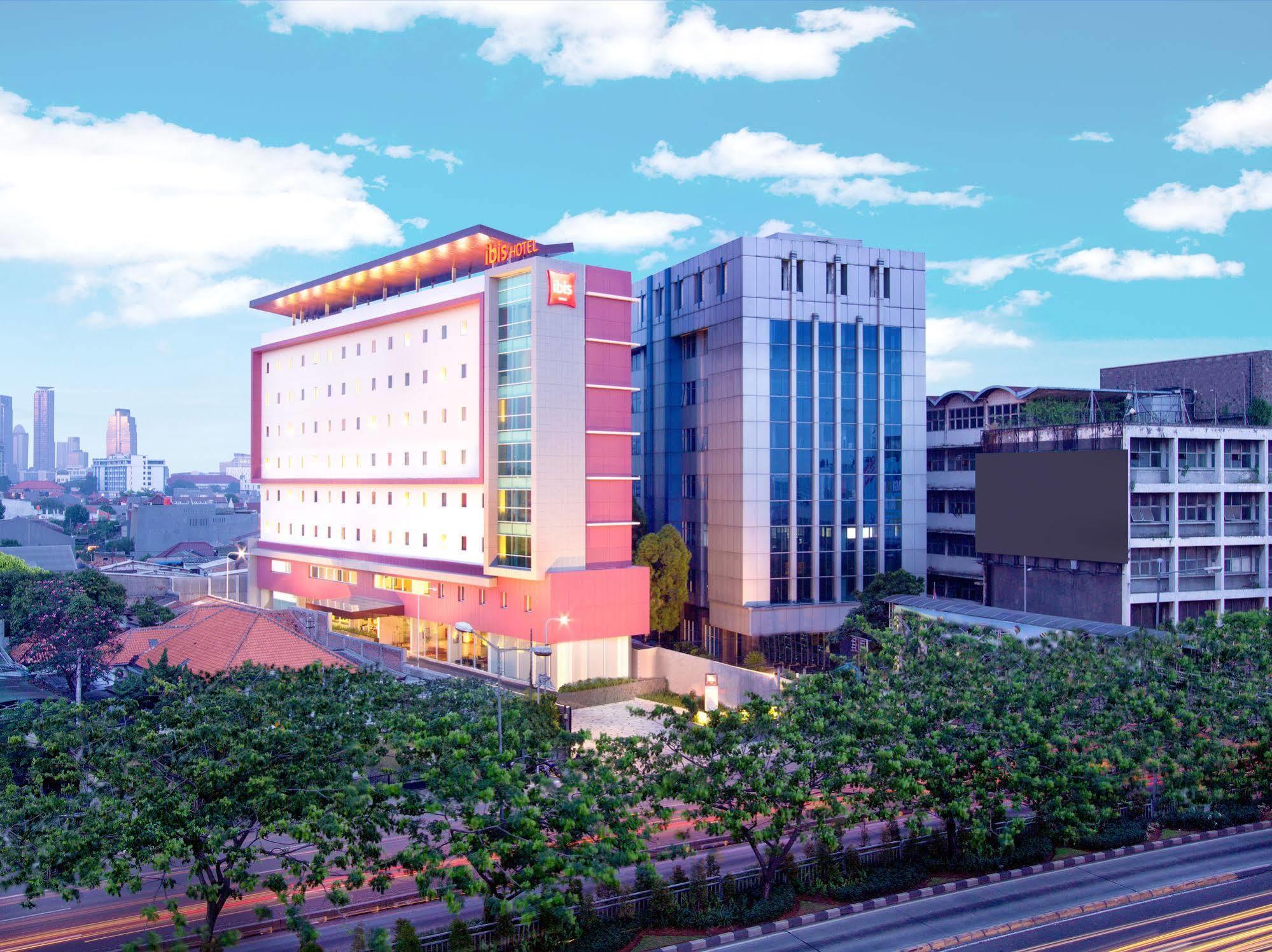 Ibis Jakarta Senen מראה חיצוני תמונה